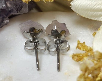 Light purple amethyst crystal stud earrings