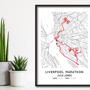 Impression personnalisée Rock N Roll Liverpool Marathon | Carte-cadeau du marathon de Liverpool | Affiche de carte en cours d'exécution | Impression personnalisée de la carte du parcours du marathon