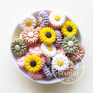 Daisy/Sunflower Shape Silicone Beads, Bulk Focal Silicone Beads, Charm Beads, 22mm