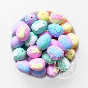 Nuevas cuentas de huevo de Pascua de conejito 3D, cuentas focales de silicona de colores mixtos de huevo de conejo