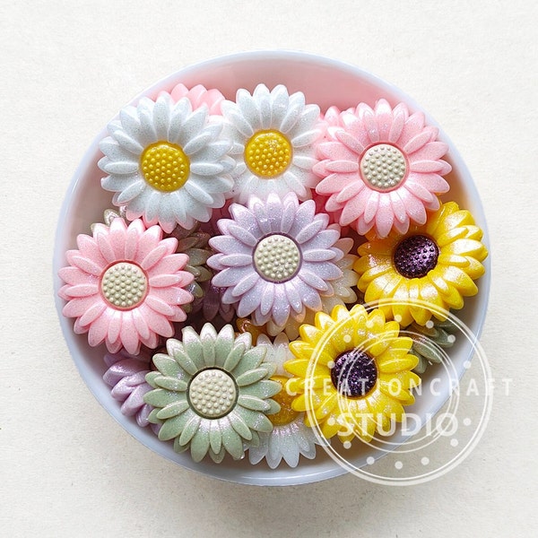 30mm Opal Sunflower Silicone Beads, Daisy Beads, Iridescent Sunflower Beads, Focal Beads