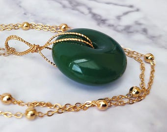 Necklace With Jade Donut Pendant and Gold-Plated Chain