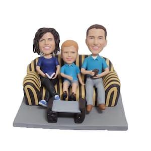 Custom family Bobblehead,Harmony Family Members,Sitting on Sofa,Bobblehead custom,  Anniversary Gift for parents and kids