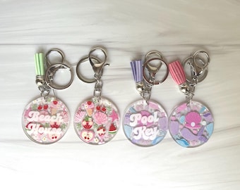 Round Acrylic Beach Keychain – Colorful Pool Key Tag Accessory, Fun Summer Vibes