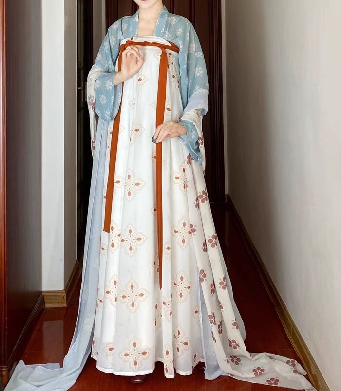 old fashioned chinese dresses Traditional Ancient Chinese Wedding Dress