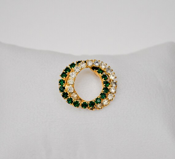 Vintage Emerald & Diamond Rhinstone Wreath Brooch - image 3