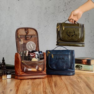 Trousse de toilette en cuir personnalisée pour homme, Cadeaux de garçon d'honneur, Kit Dopp gravé, Cadeau de Noël, Cadeaux de voyage, Accessoire en cuir, Articles de toilette personnalisés