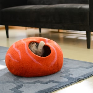Orange Wool Cat Bed- Handmade Felt Cat House- Modern Pet Furniture For Cats And Small Dogs- Customizable In Different Color- Eco-Friendly