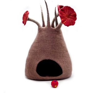 Wild Flower Felt Cat Cave - Modern Design Pet House - Comfy Wool And Floral Designed Cat Cave - Gift