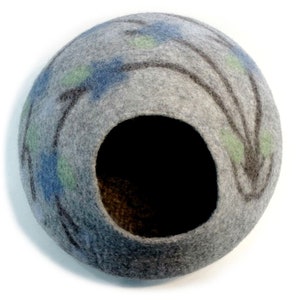 Wool Cat Cave - Cat Nap Cocoon- Natural Gray Cat House - Hand washable Animal Bed - Handmade from Nepal