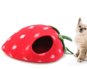 Strawberry Cat Cave - Handmade Felt Pet House - Wool Kitty Bed - Pet Cat Cocoon - Pet Vessel - Eco-friendly Bed