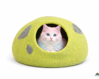 Olive Lime Green Wool Felt Cat Cave, Handcrafted Pet Bed, Cozy Cat House, Modern Minimal Design