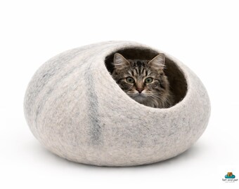 Offwhite Handmade Felt Cat House- Wool Cat Bed- Pet Furniture- Customizable Round Cat Caves Made Using 100% Premium Wool