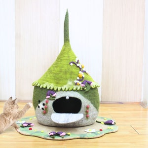 Felt Authentic Design Cat Cave With Placemat - Pet Friendly Cave -Premium Wool Cave - Berries Design Cave- Pet Bed, House, Vessel - Pet Gift