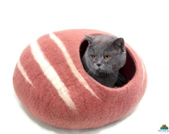 Handmade Wool Cat Cave Bed – Modern Striped Felt Cat House