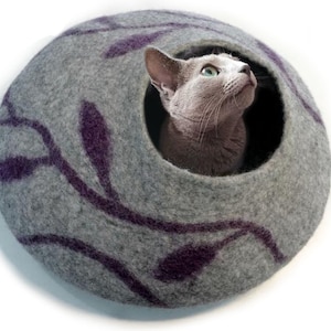 Round Felt Wool Cat Cave In Leaves Printed| Woolen Cat Cave Using Natural Wool | 40cm-50cm Base Cat Cocoon| Hand- Felted Cat Dome
