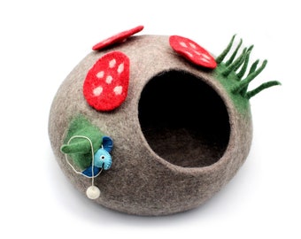Round Felts Cat Cocoon In Unique Design - Wool Pet Bed - Hand-Felted Cat Bed Using 100% Pure Sheepskin - Durable And Comfy Cat Furniture