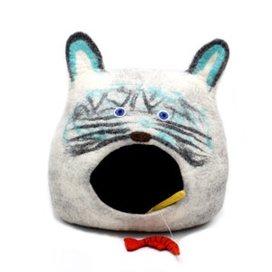 Handmade Wool Cat Bed - Felt Cat House- Large Cats Cave- Ideal Gift For Pet Lovers