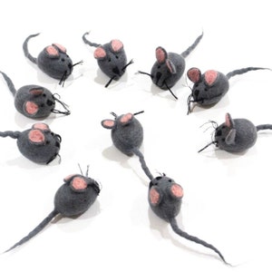 4 pcs Handmade Felt Cat Toys - Woolen Mice - Interactive Cat Teaser - Wool Felt Mouse Toy