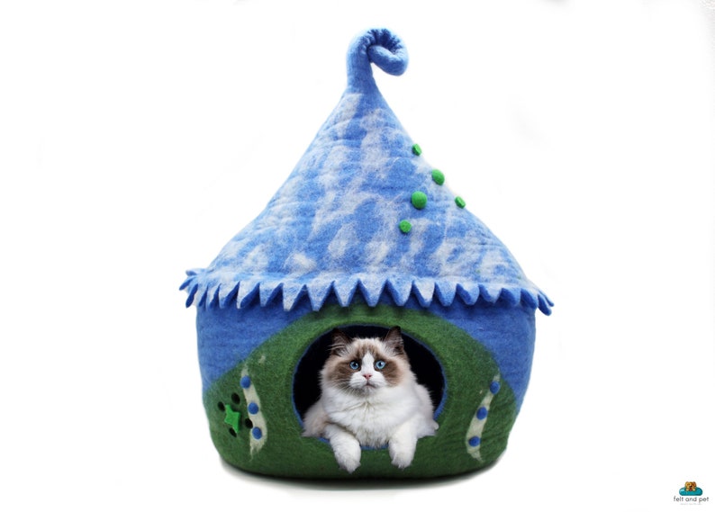 felt blue large cat house, felted cat house,  felt cat caves,  best cat cave