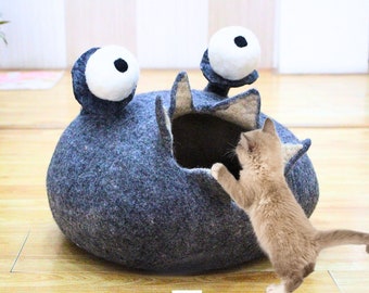 Felt Dark Gray Snail Cat Cave - Eco-Friendly Cat Cave - Unique Felt Large Cat Cave - Soft & Cozy Pet Bed - Gift Ideas For Cat Lover