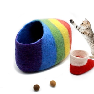 Shoes Shaped Cat House - Pet House - Handmade Felt Cat Cave - Modern Pet Bedding - Free Shipping