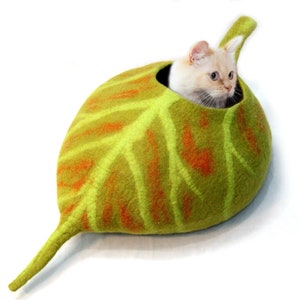 Felted Leaf Design Cat Bed, Furniture, Vessel, Kitty Hideaway - Pet House - Kitty Basket - Cat Nap Cocoon - Large Pet Bed