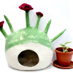 Floral Felt Cat Bed - Wool Cat House - Felted Pet House- Ideal Gift For Pet Lovers- Eco-Friendly, Made Using 100% Pure Wool