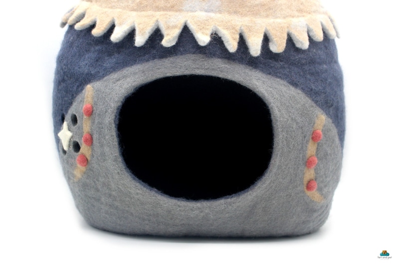 wool felt cozy cat bed