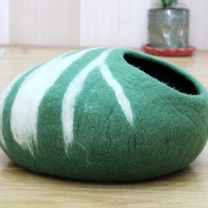 Green Wool Cat House - Felted Pet Furniture - Wool Kitty Bed - Small Dog Bed - Cat Nap Cocoon - Kitty Basket