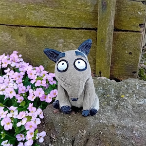 Garden Decoration Frankenweenie Frankenstein&#39;s Dog Sparky Dog Figure Stone Figure