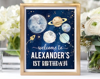 Bewerkbare Outer Space verjaardag welkom teken 1e verjaardag jongen Galaxy planeten reis rond de zon astronaut sjabloon afdrukbare Corjl FT102