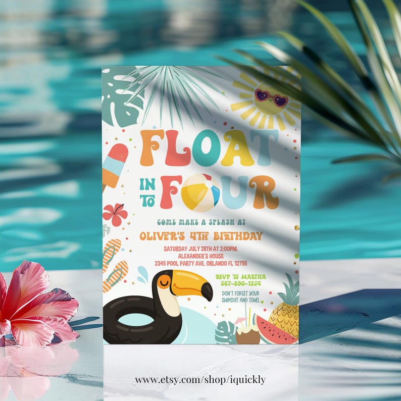 Puede incluir: Una colorida invitaci&oacute;n para una fiesta en la piscina con el texto "Float in Four". El dise&ntilde;o incluye un tuc&aacute;n, un bal&oacute;n de playa y un sol con gafas de sol. La invitaci&oacute;n tambi&eacute;n incluye los detalles de la fiesta.