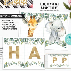 Pu&ograve; includere: Banner modificabile 5x7 pollici con due bandiere per pagina. Il banner presenta un'illustrazione di giraffa ed elefante con fogliame verde. Il banner viene fornito con lettere dorate che compongono la scritta "Happy 1st Birthday".
