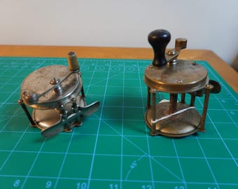 Carretes de pesca de baitcasting vintage con pilar elevado, de latón y niquelados, lote de 2