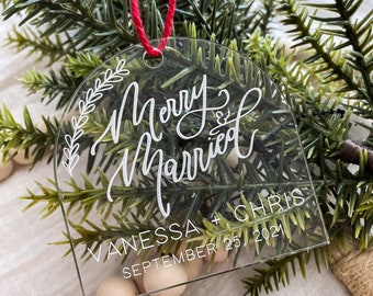 Merry and Married Ornament, Couple's First Ornament, Personalized Ornament, Acrylic Ornament, Newlywed Ornament, Modern arch ornament