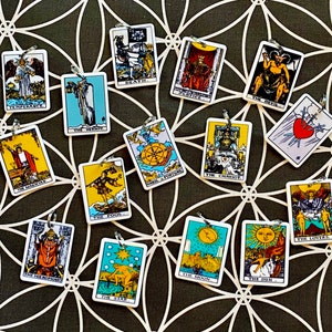 Tarot Card Roller Skate Lace Charm - Arcana Roller Skate Acccessory - Cartomancy Shoelace Charm- DM pour SET personnalisé de votre choix !