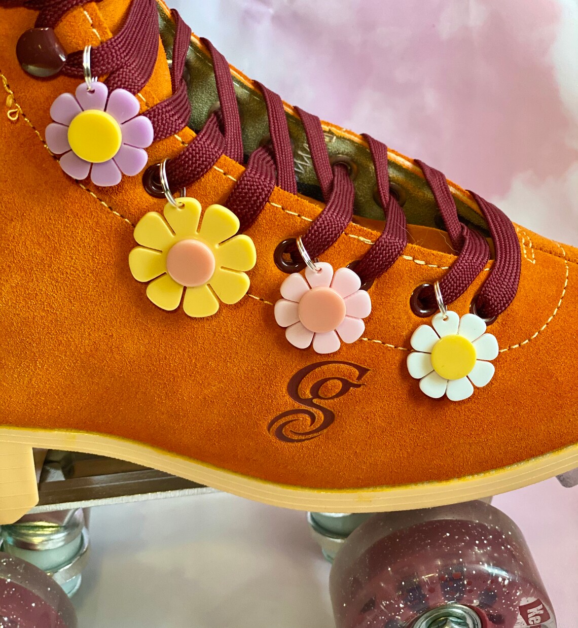 Pair of Daisies Roller Skate Lace Charm Daisy Flower Roller Etsy