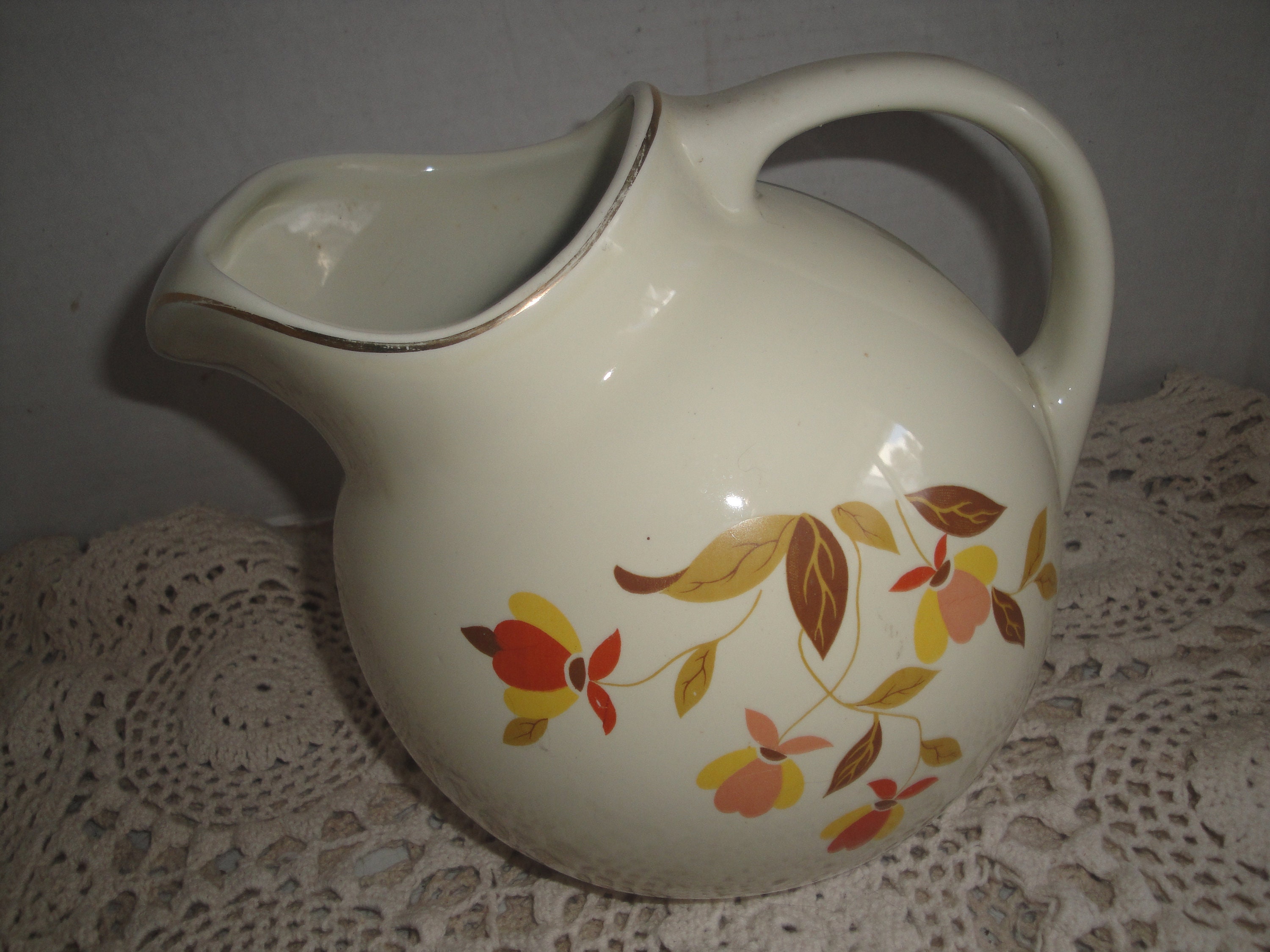 Autumn Leaf/jewel Tea Hall's Superior Quality Kitchenware Ball