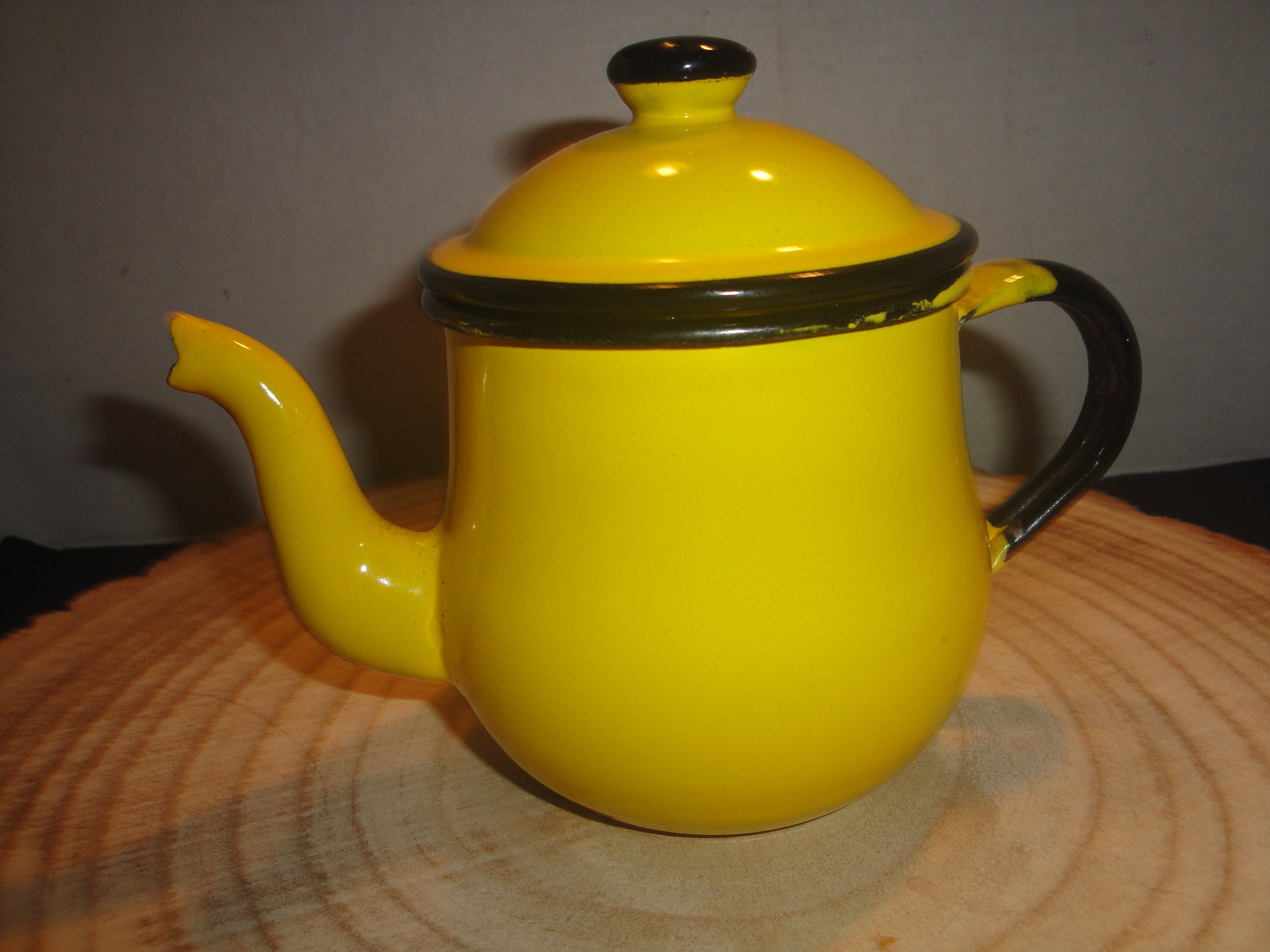 Small 4 Cup Comet Yellow Enamel Percolator Coffee Pot and 1 Cup Yellow and  Black Handled Pan 