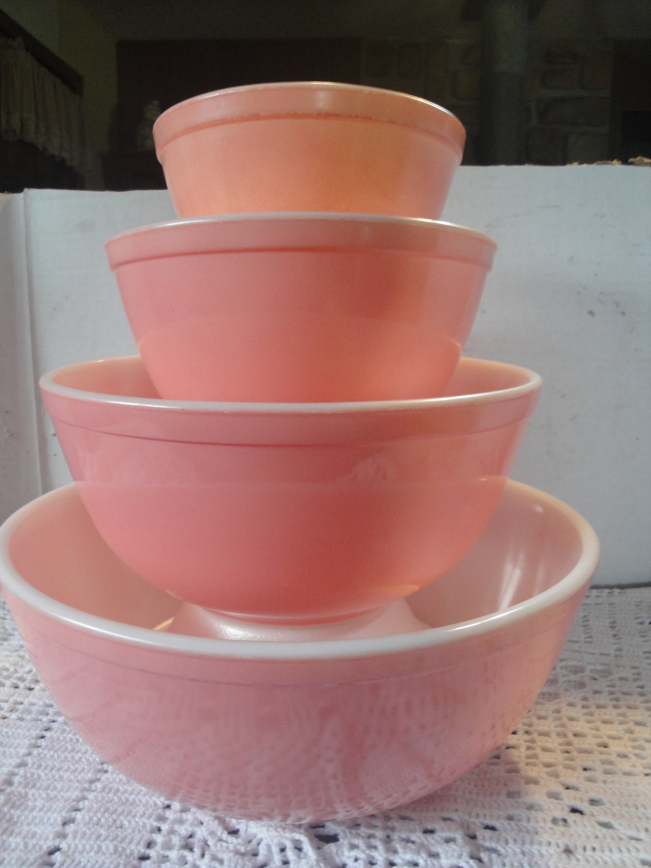 Vintage Pink Pyrex Mixing/Nesting Bowls, 401, 404, Set  Kitchen Farmhouse Kitchen Decor