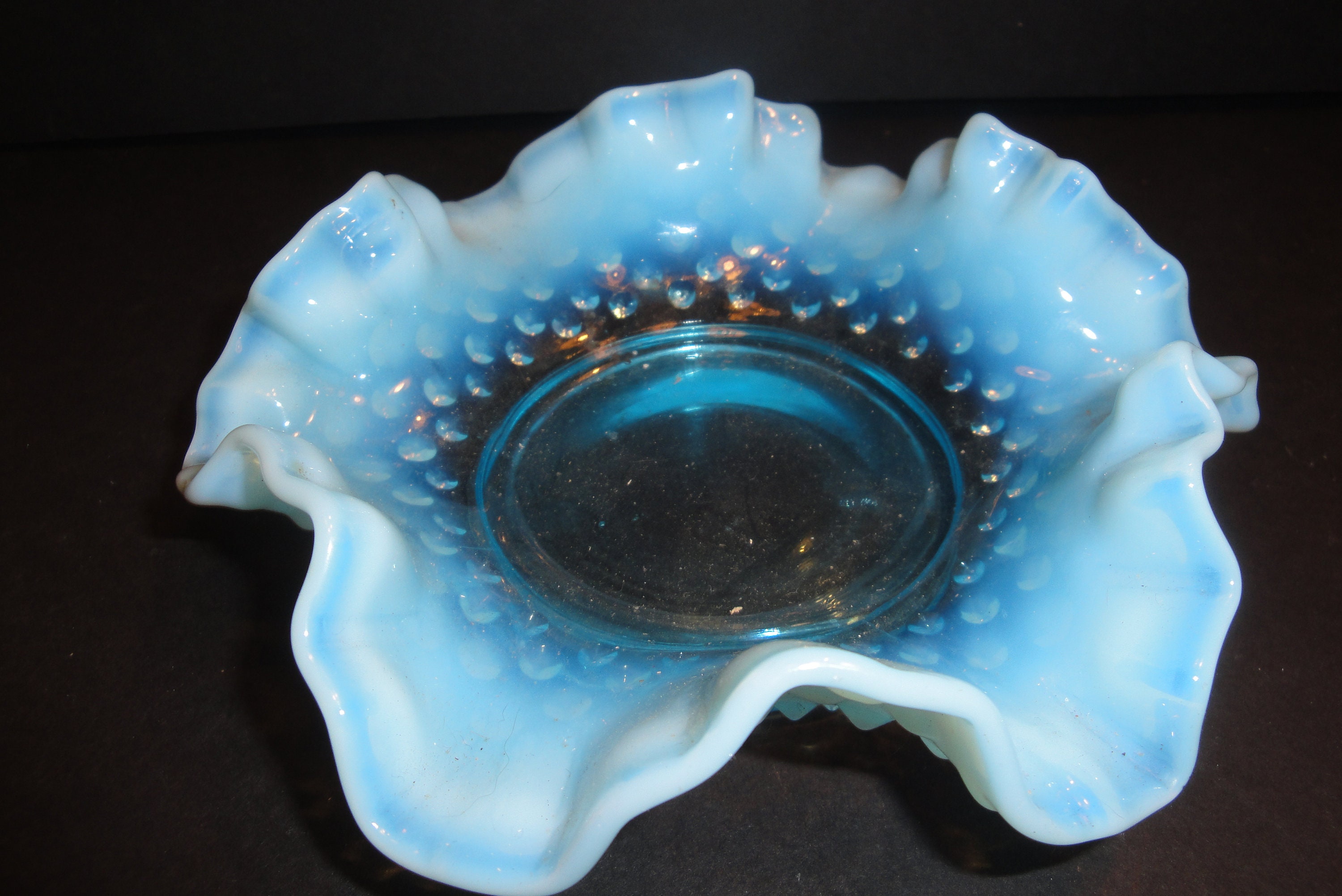 フェントン オパールセント キャンデイディッシュ Fenton Hobnail Blue Opalescent Glass Bonbon, Candy Dish With