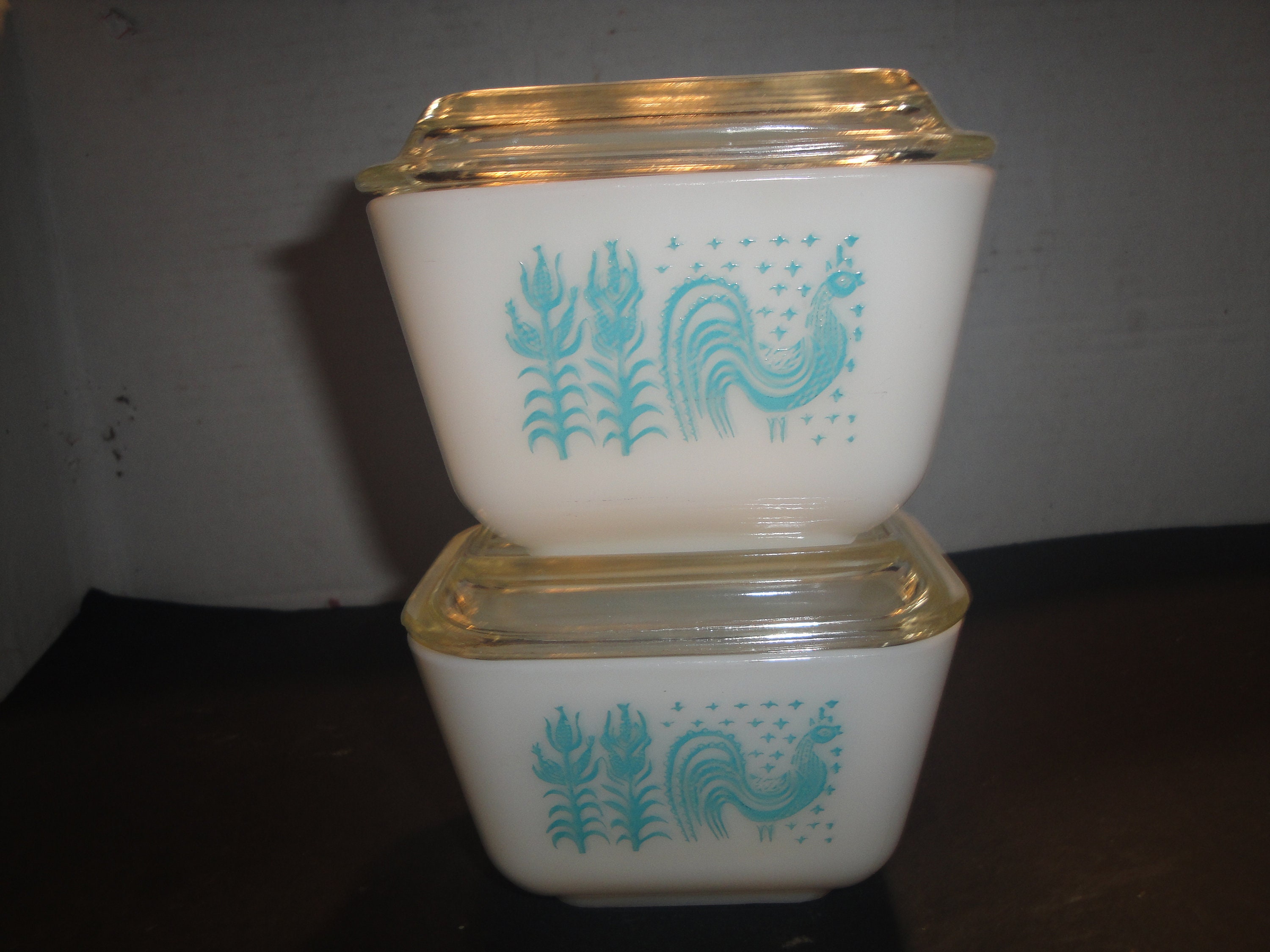 Pyrex DIAMONDS 3 Cup RECTANGULAR Food Storage Container TURQUOISE