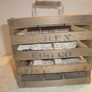 Small Antique Egg Crate " HEN EGG CO. " Sample - Holds 18 Eggs With Cartons
