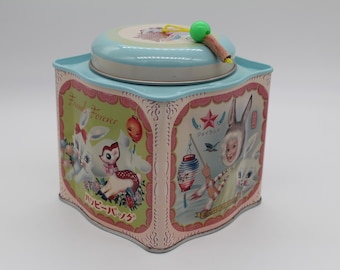 Beautiful, richly decorated metal tin from China, vintage