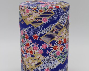 Reichlich verzierte und mit traditionellem Papier überzogene metallene Teedose aus Japan, Vintage