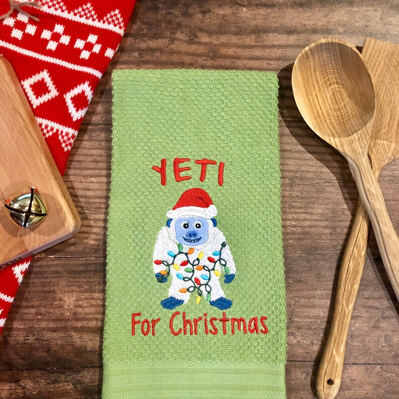 Yeti for christmas cute yeti embroidery design 5x7 instant  etsy france