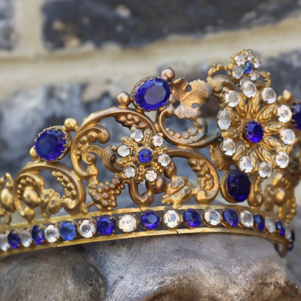 Antique Jewelled Santos Crown