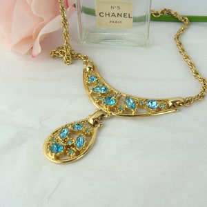 Vintage Bib Necklace Choker 60s Gold Tone Chain Blue Rhinestones Glam Statement Necklace 1960s Egyptian Revival Sparkly Drop Necklace