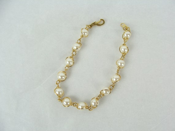 Vintage Faux Pearl Bracelet 90s Simple Chic Gold … - image 6